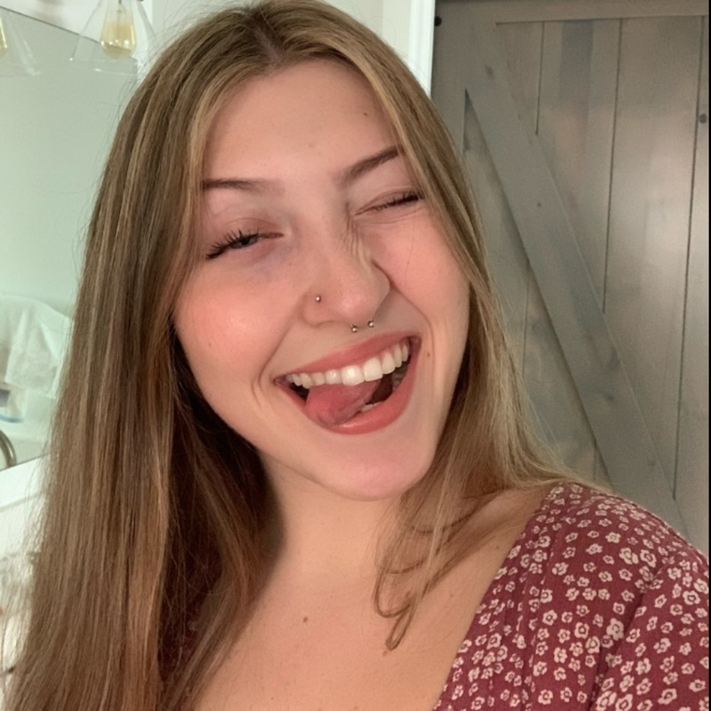 Meet your Posher, Malia